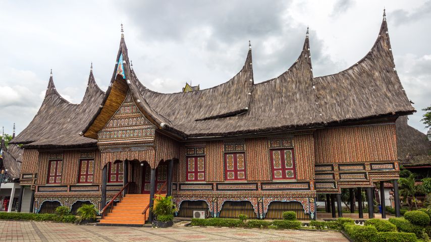 Menyusuri Budaya Minangkabau
